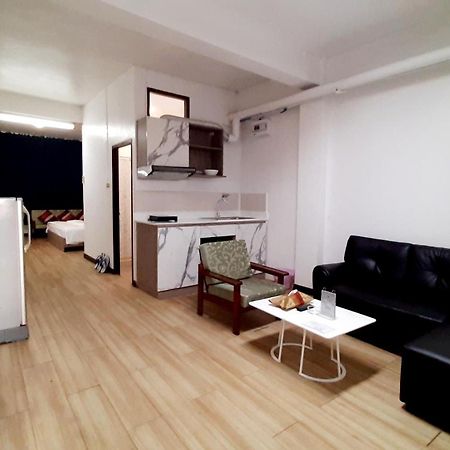 City Plaza Nana Hotel Bangkok Extérieur photo