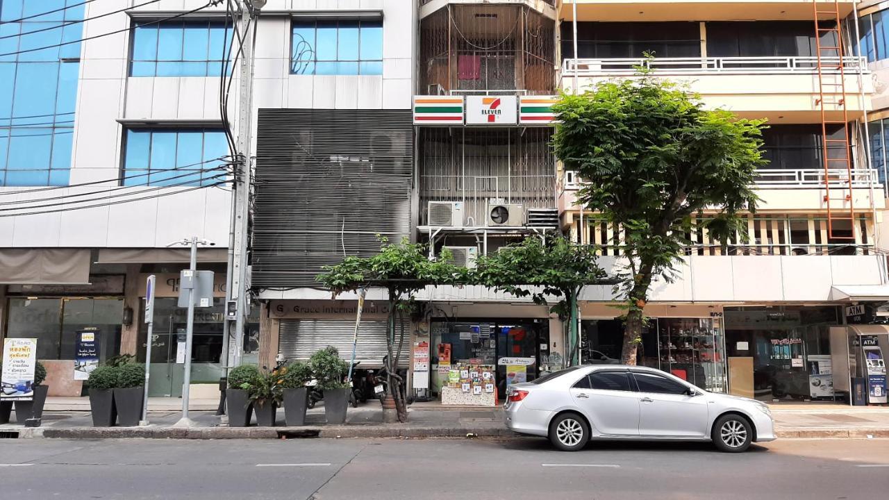 City Plaza Nana Hotel Bangkok Extérieur photo