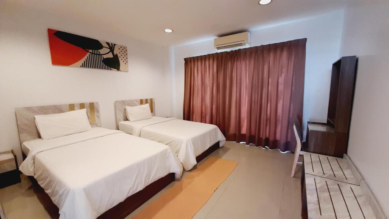 City Plaza Nana Hotel Bangkok Extérieur photo