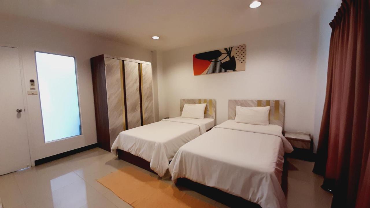 City Plaza Nana Hotel Bangkok Extérieur photo