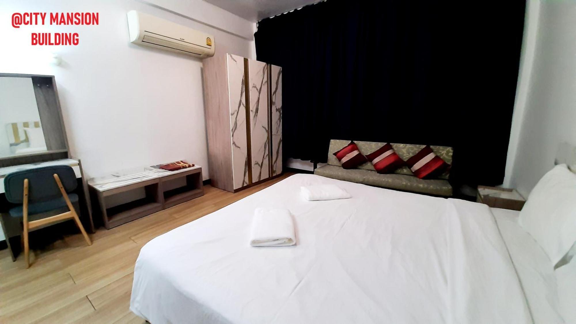 City Plaza Nana Hotel Bangkok Extérieur photo